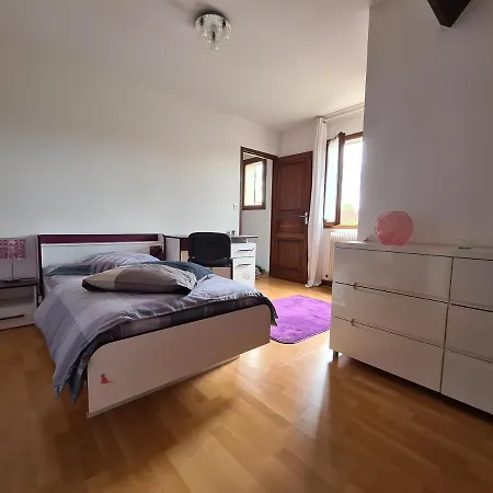 Homestay Chambres D'hotes - Vallee De Chevreuse Magny-les-Hameaux